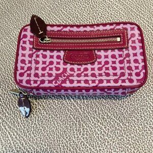 ✈️Coach Leather Zip-Around Travel Jewelry Case – Fuchsia & Mauve✈️
